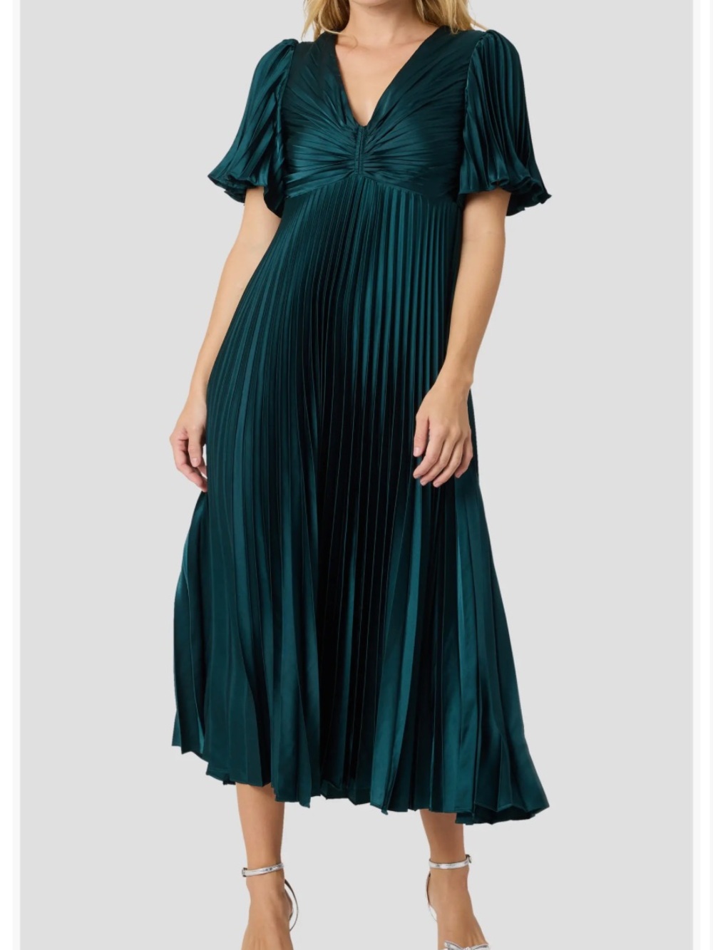 Lush Short Sleeve Pleated V-Neck Satin Midi Dress - Emerald Green